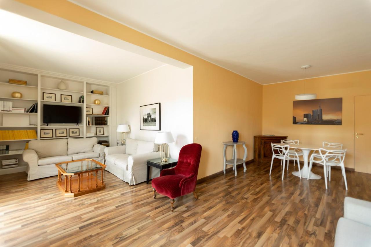 Montenapoleone - Sant Andrea Charme Penthouse Milan Exterior photo
