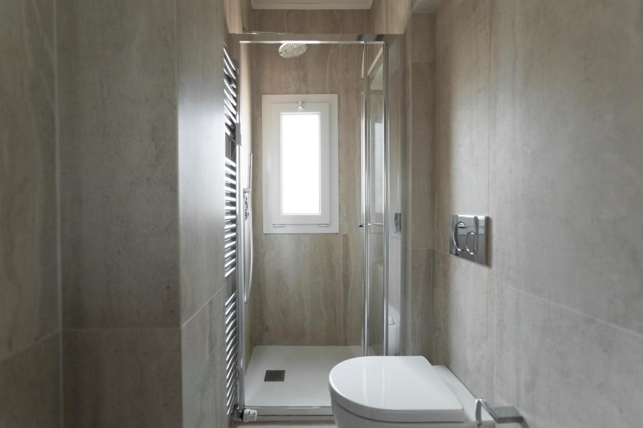 Montenapoleone - Sant Andrea Charme Penthouse Milan Exterior photo